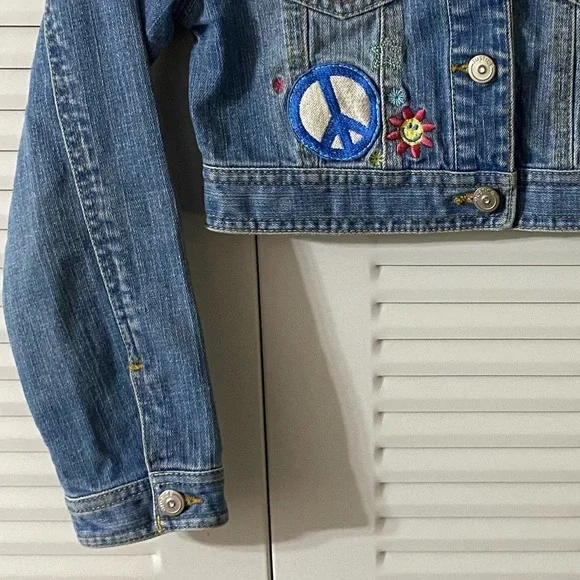 Justice Jean Jacket, Medium wash, Denim, Sz 10, Crop, Trucker, Embroidery - Picture 11 of 15